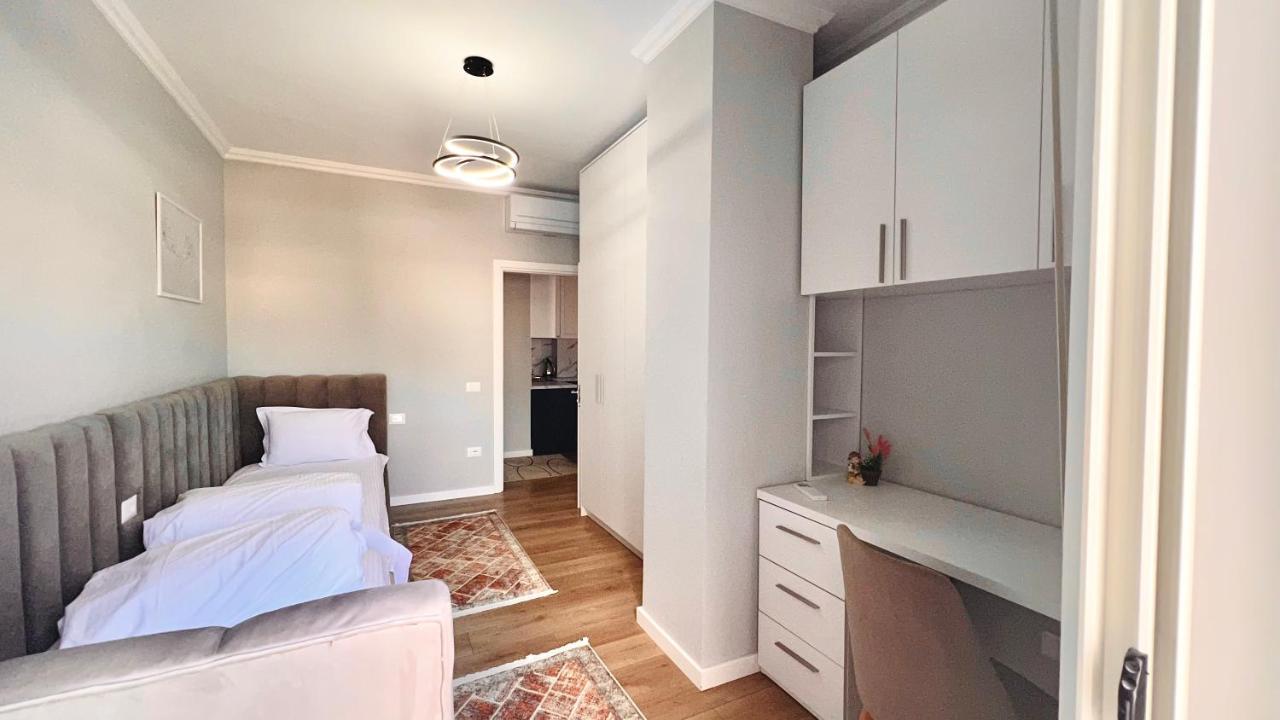 Zeus Tirana Suite Екстериор снимка